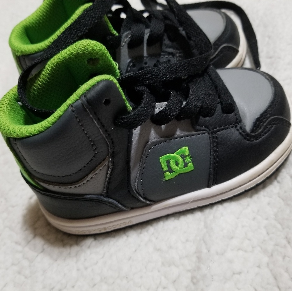 Shoes toddler size 6